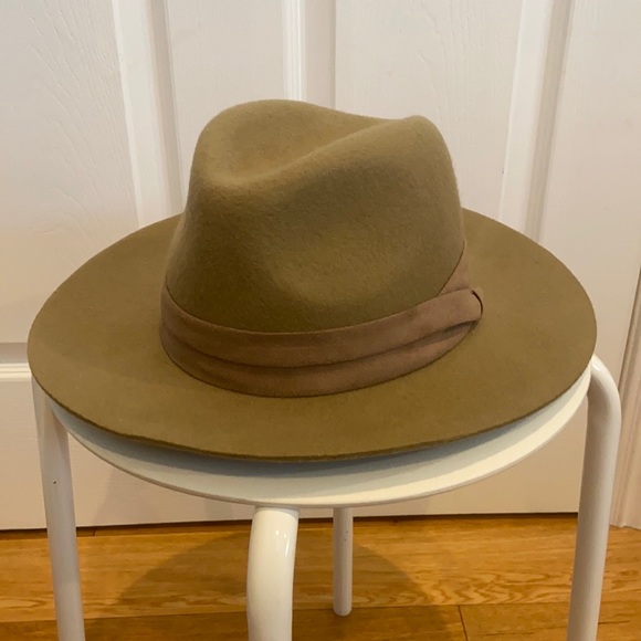 Villete Trimmed Rancher - Picture 8 of 11